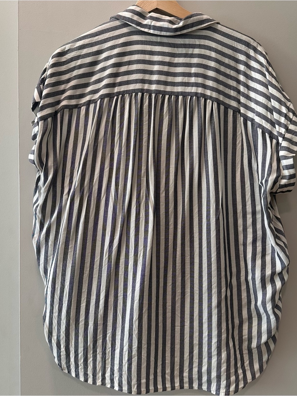 Madewell Gray and White Striped Central Button-Down Shirt - Picture 4 of 7